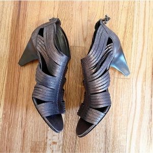 Donald J Pliner Thora open toe leather heel